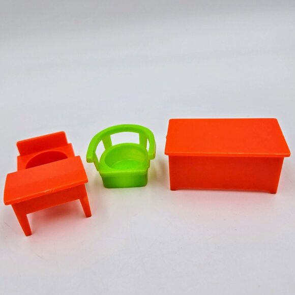 Vintage School Toys Little People Desk Chair Boy Girl Hong Kong Read - Picture 6 of 9